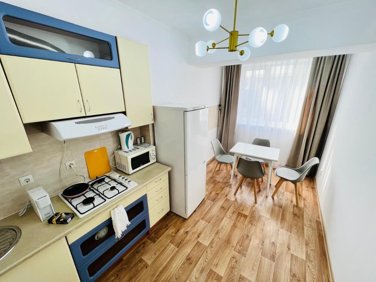 Evita Apartment Bishkek Exterior foto