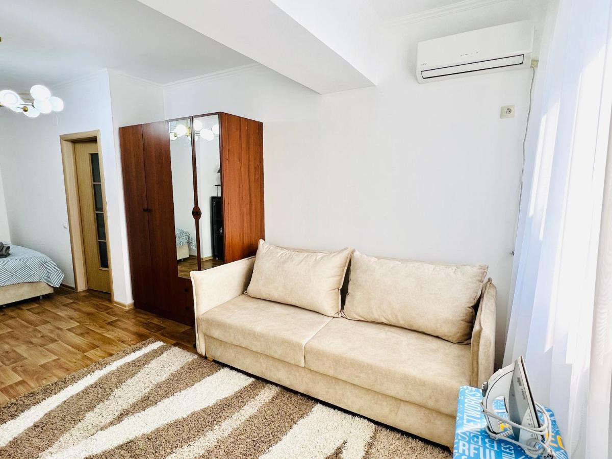 Evita Apartment Bishkek Exterior foto